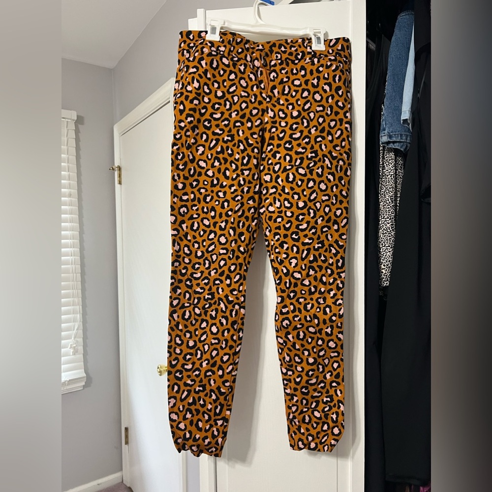 🐆Old Navy ankle pixie pants 🐆